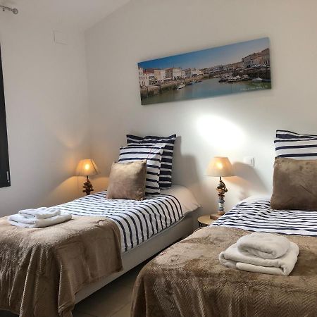 Le Clos Du Square - Climatise Rochefort  Exterior foto