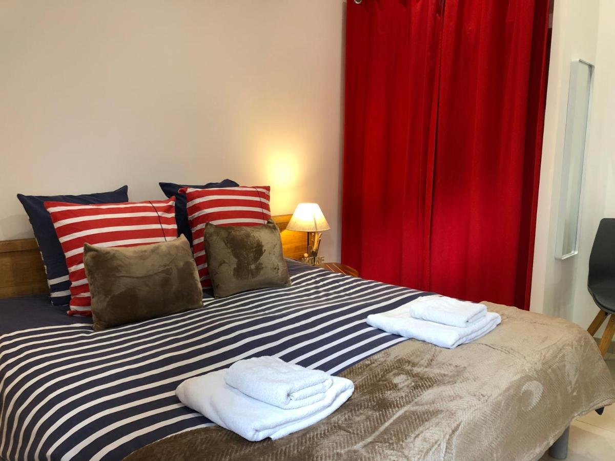 Le Clos Du Square - Climatise Rochefort  Exterior foto