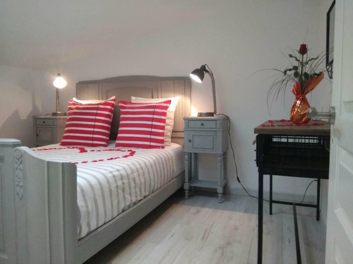 Le Clos Du Square - Climatise Rochefort  Exterior foto