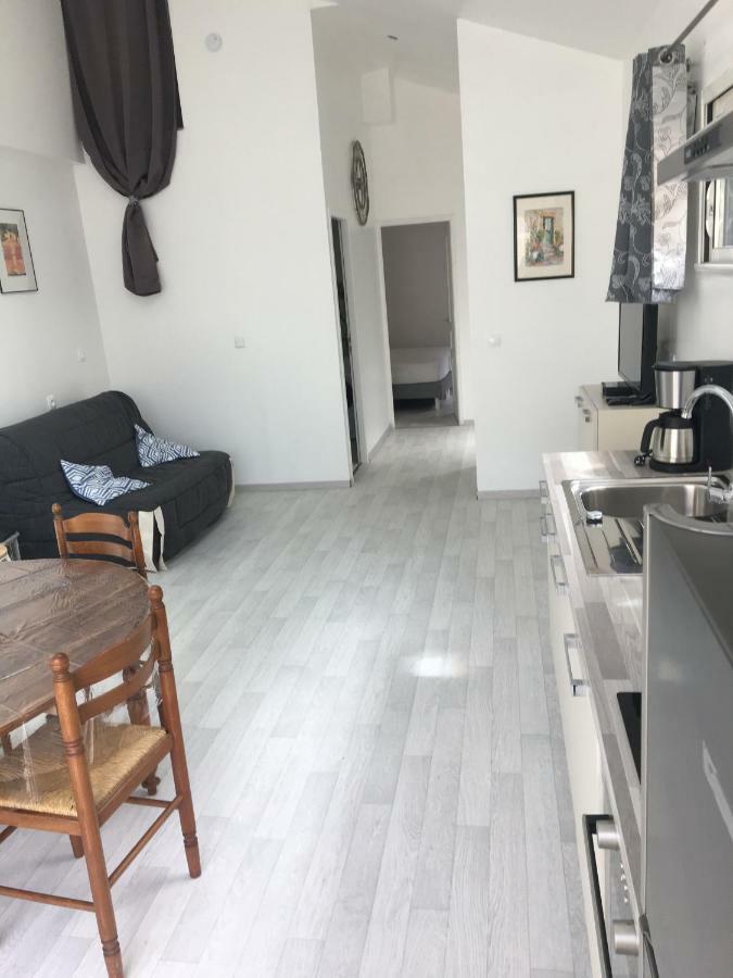 Le Clos Du Square - Climatise Rochefort  Exterior foto