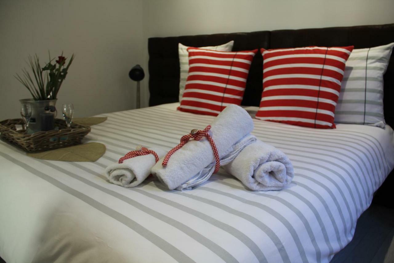 Le Clos Du Square - Climatise Rochefort  Exterior foto